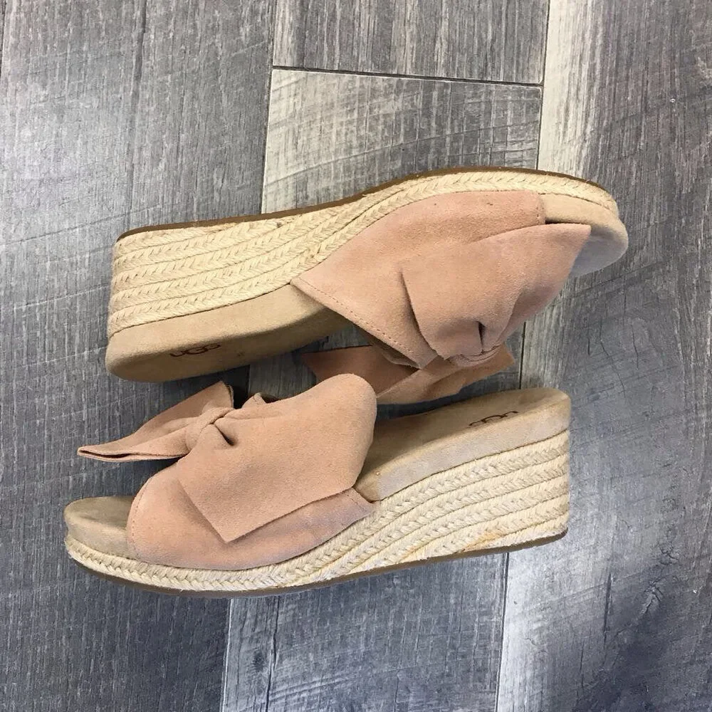 UGG CAMEL SUEDE BOW WEDGES 10